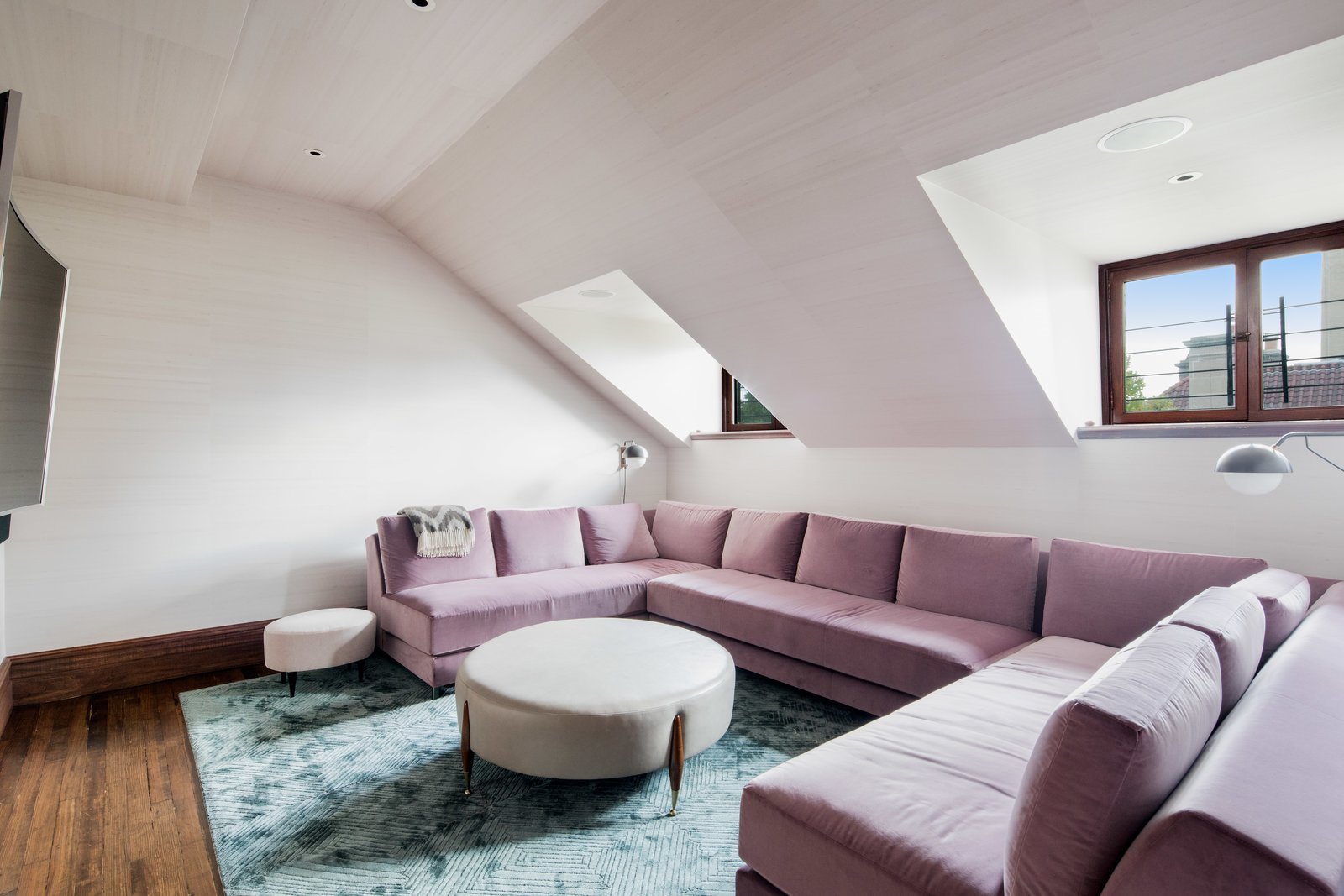 Casa Jennifer Connelly y Paul Bettany buhardilla