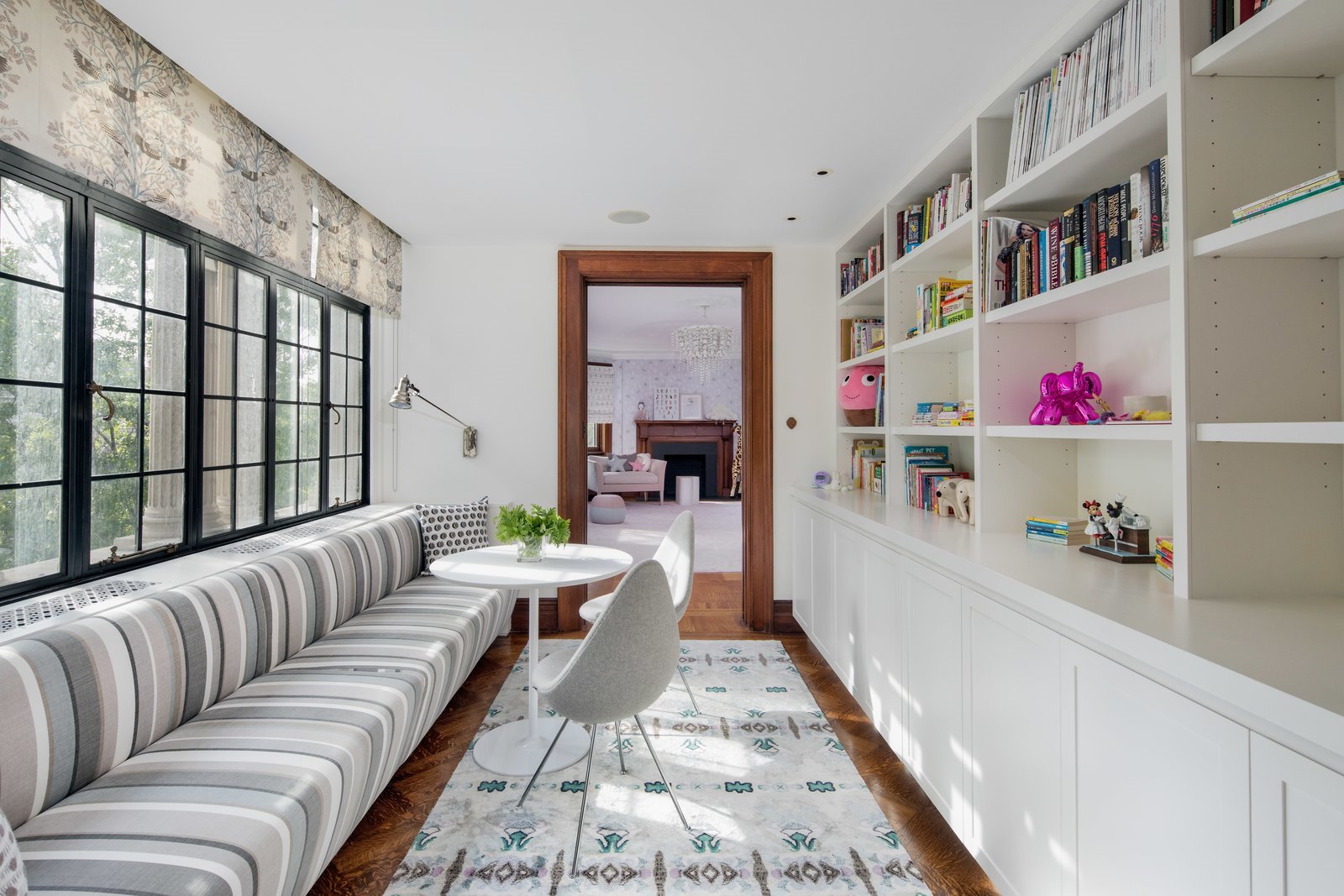 Casa Jennifer Connelly y Paul Bettany sala de lectura