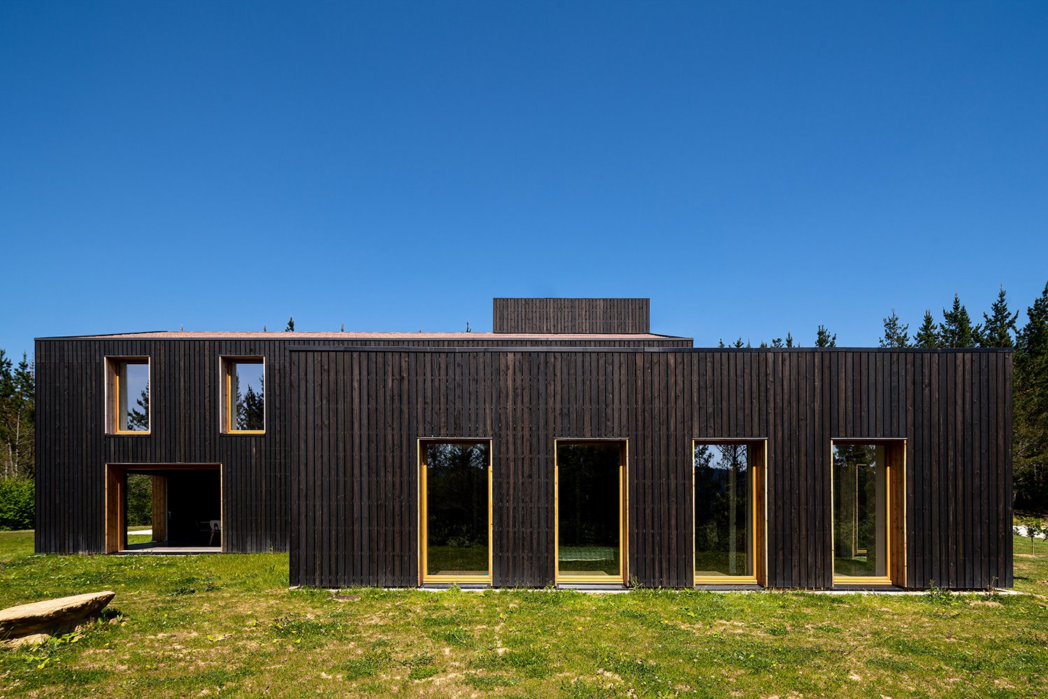 casa AZKARRAGA vista exterior lateral