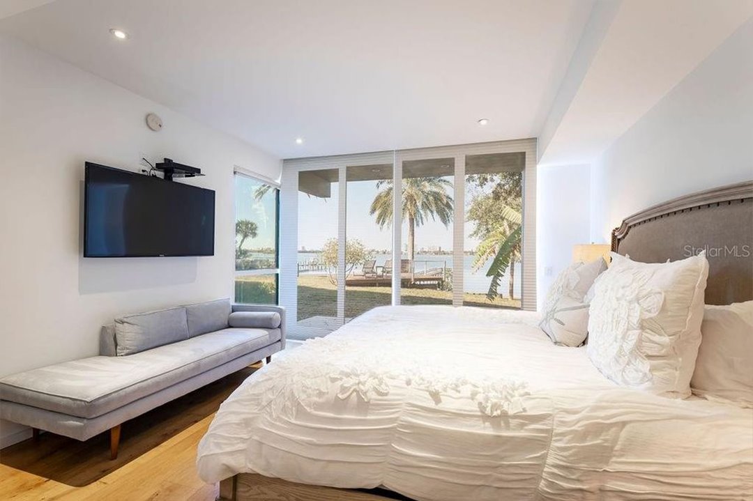 Casa John Travolta cienciología dormitorio