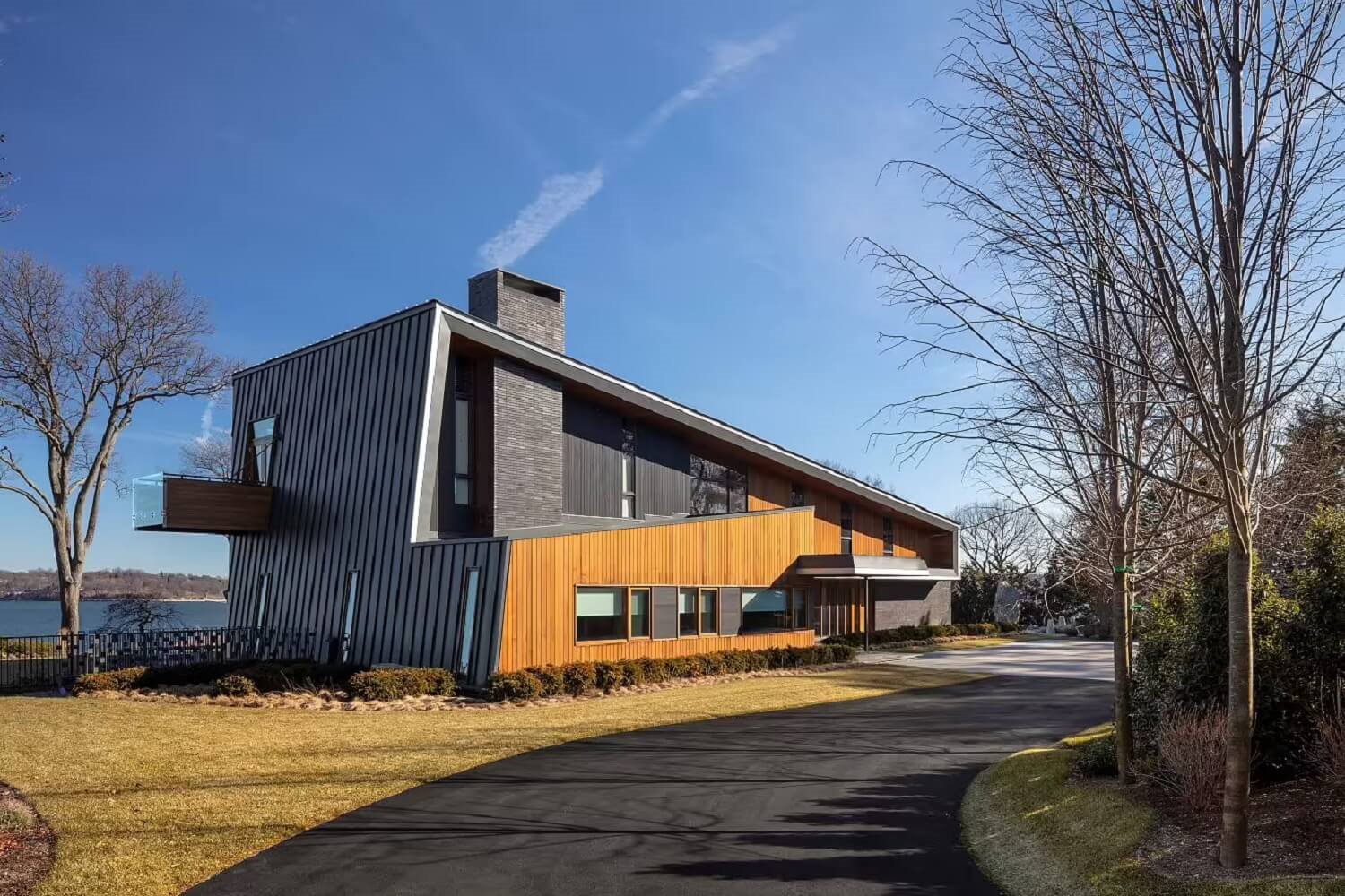 Casa Sands Point Exterior