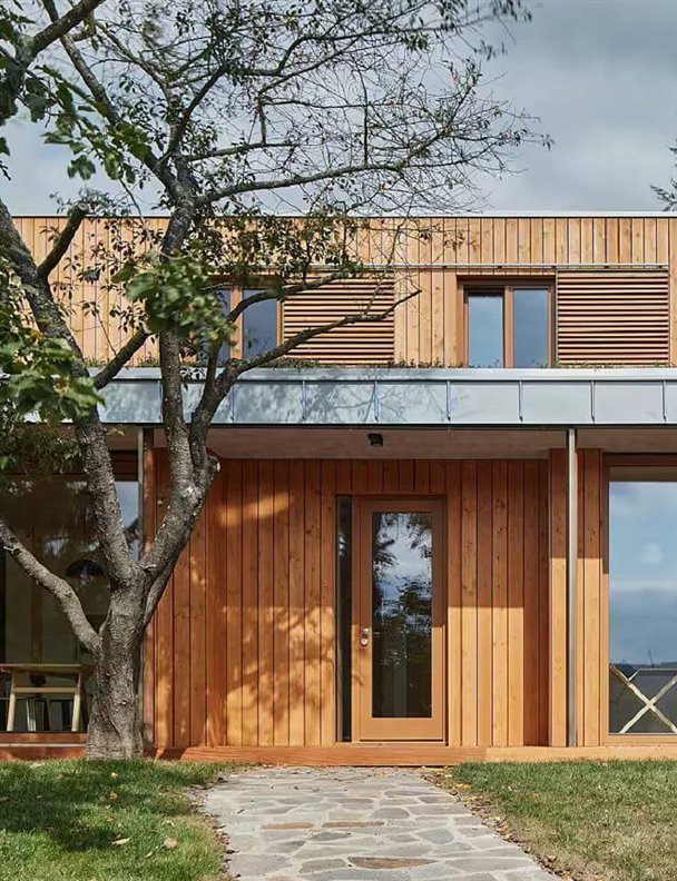 Una casa moderna que aprovecha sus privilegiados recursos naturales