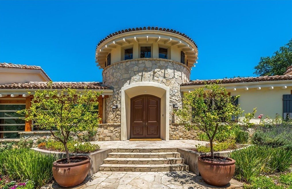 Casa Shay Mitchell entrada