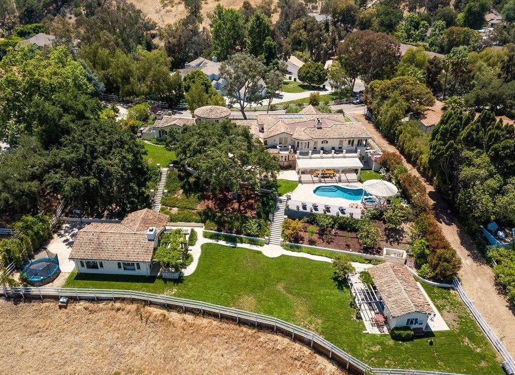Casa Shay Mitchell parcela