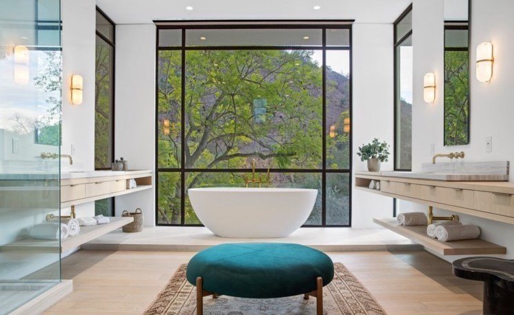 Casa Sofia Richie y Elliot Grainge baño