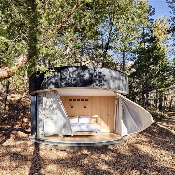 Una moderna casa prefabricada tamaño MINI y circular que se monta en 48 horas