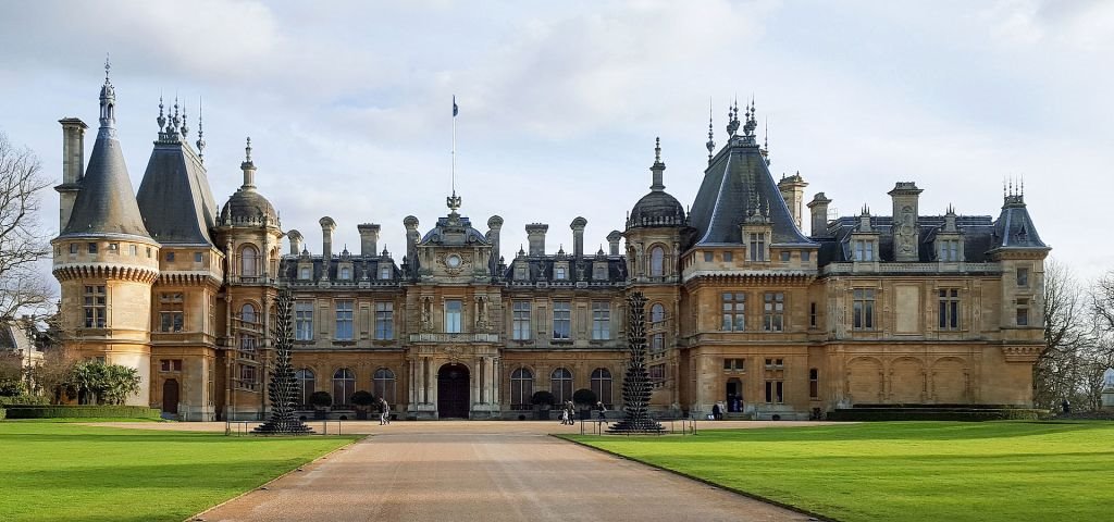 Castillo Waddesdon Manor de la nueva película Cenicienta entrada