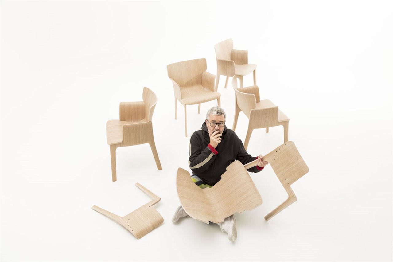 Adela Rex aporta calidez en el hogar y naturalidad en hoteles, restaurantes y espacios de trabajo. Philippe Starck ha vuelto a dar en el blanco. 