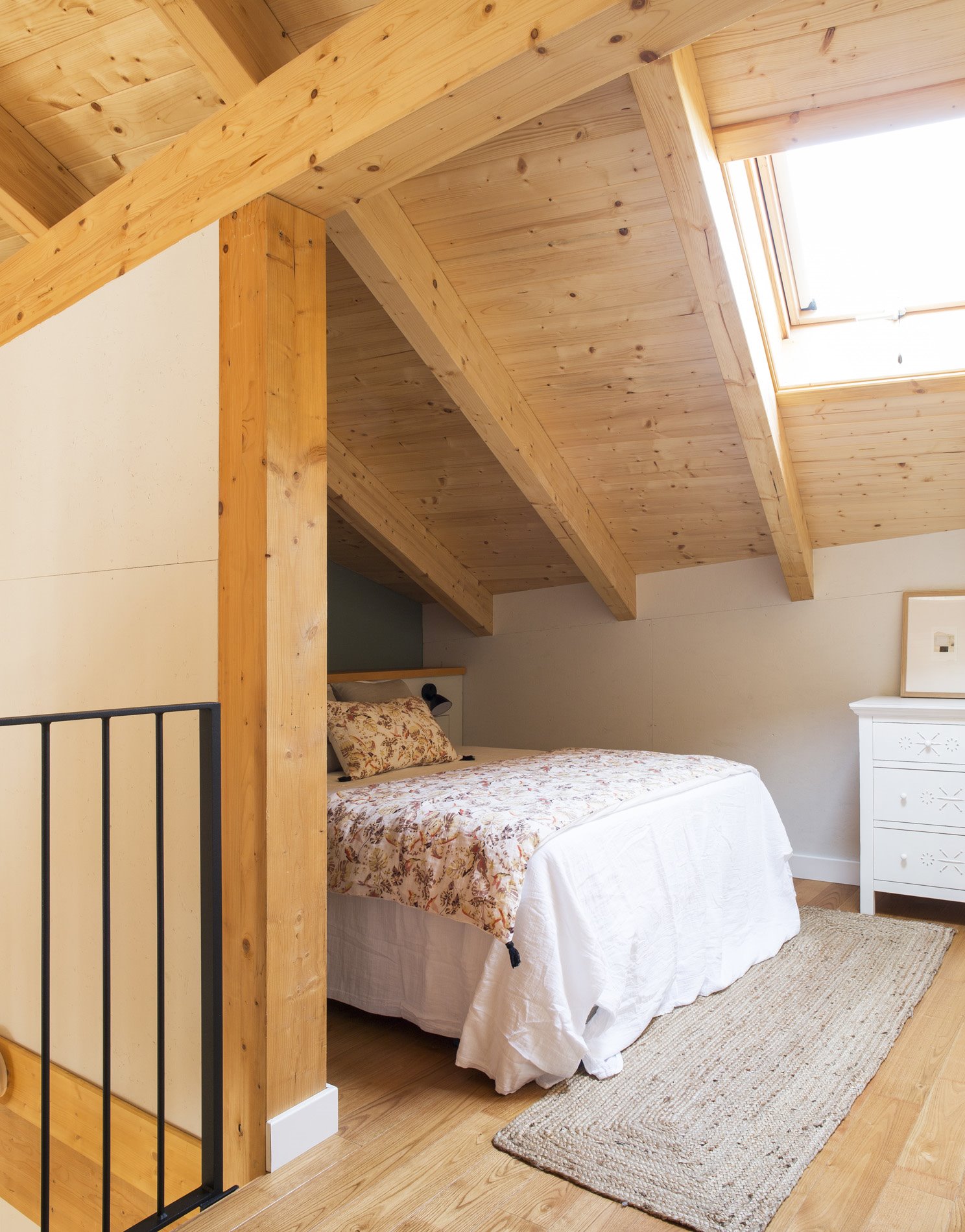 Pia Capdevila-Proy 369-Sant feliu-Casa Bio dormitorio en altillo
