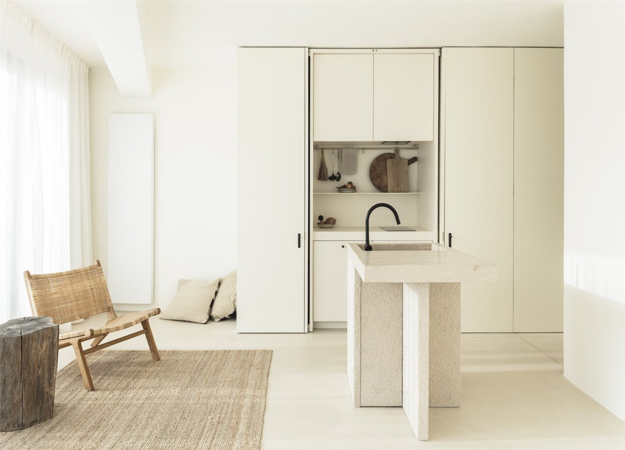 Todo son ventajas con el beige en decoración, un color que aporta calidez y sensación de calma al espacio en el que se encuentra.