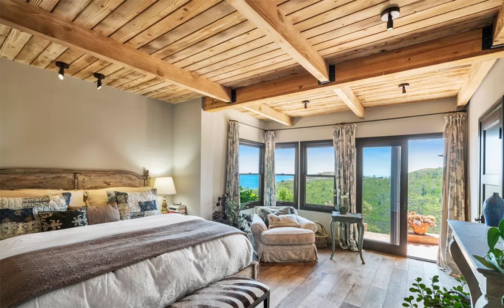Casa de la actriz Brie Larson en Malibu habitación principal