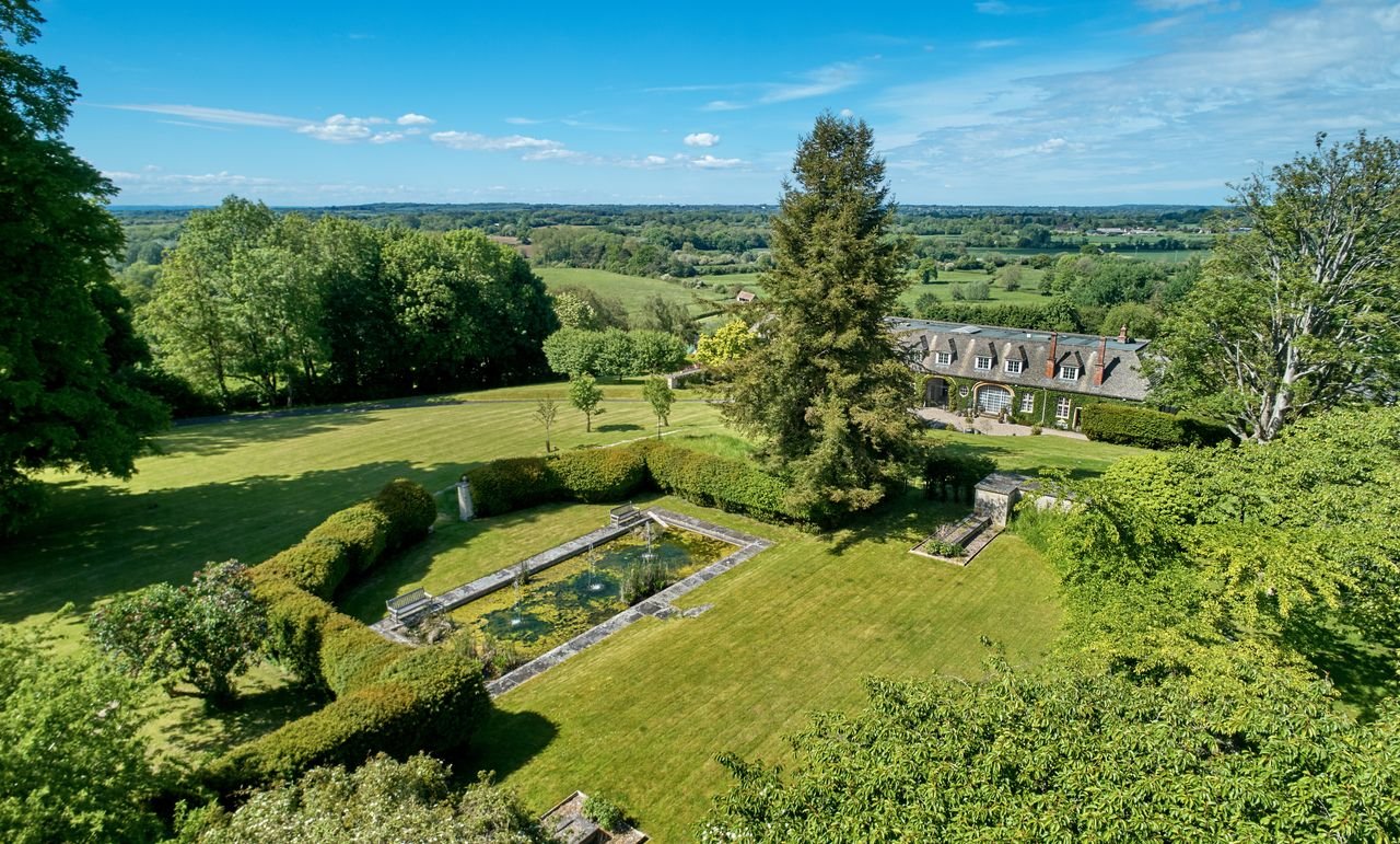 Casa del cantante Robbie Williams jardines desde el aire