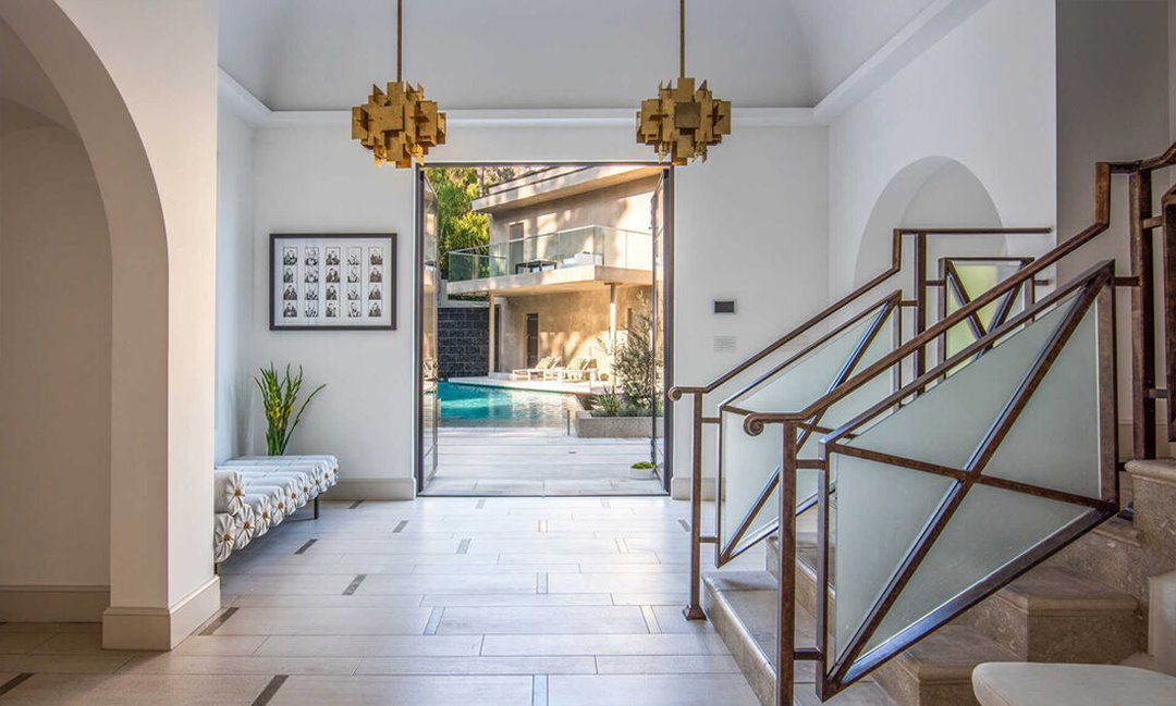 Casa de la cantante Rihanna en Hollywood Hills recibidor
