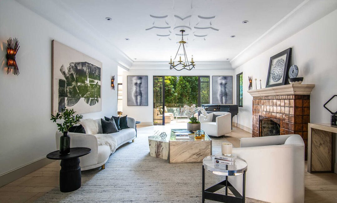 Casa de la cantante Rihanna en Hollywood Hills salón