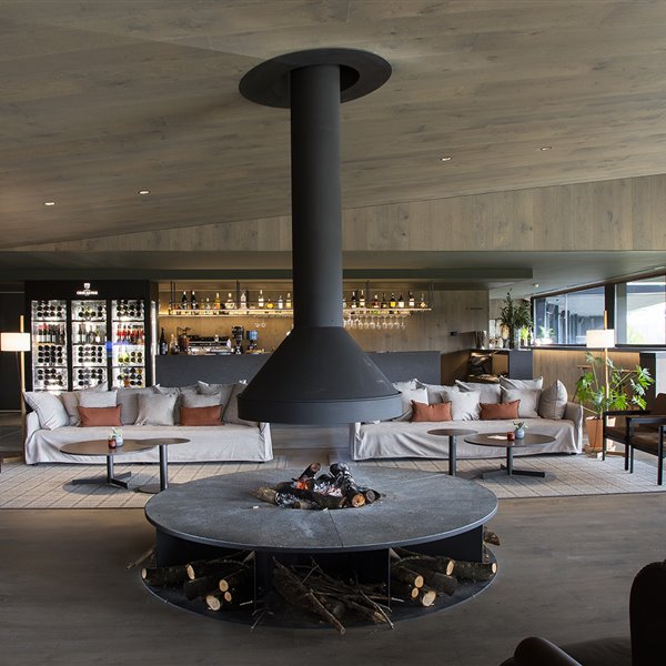 Un moderno hotel rural para amantes de la naturaleza y del buen vino
