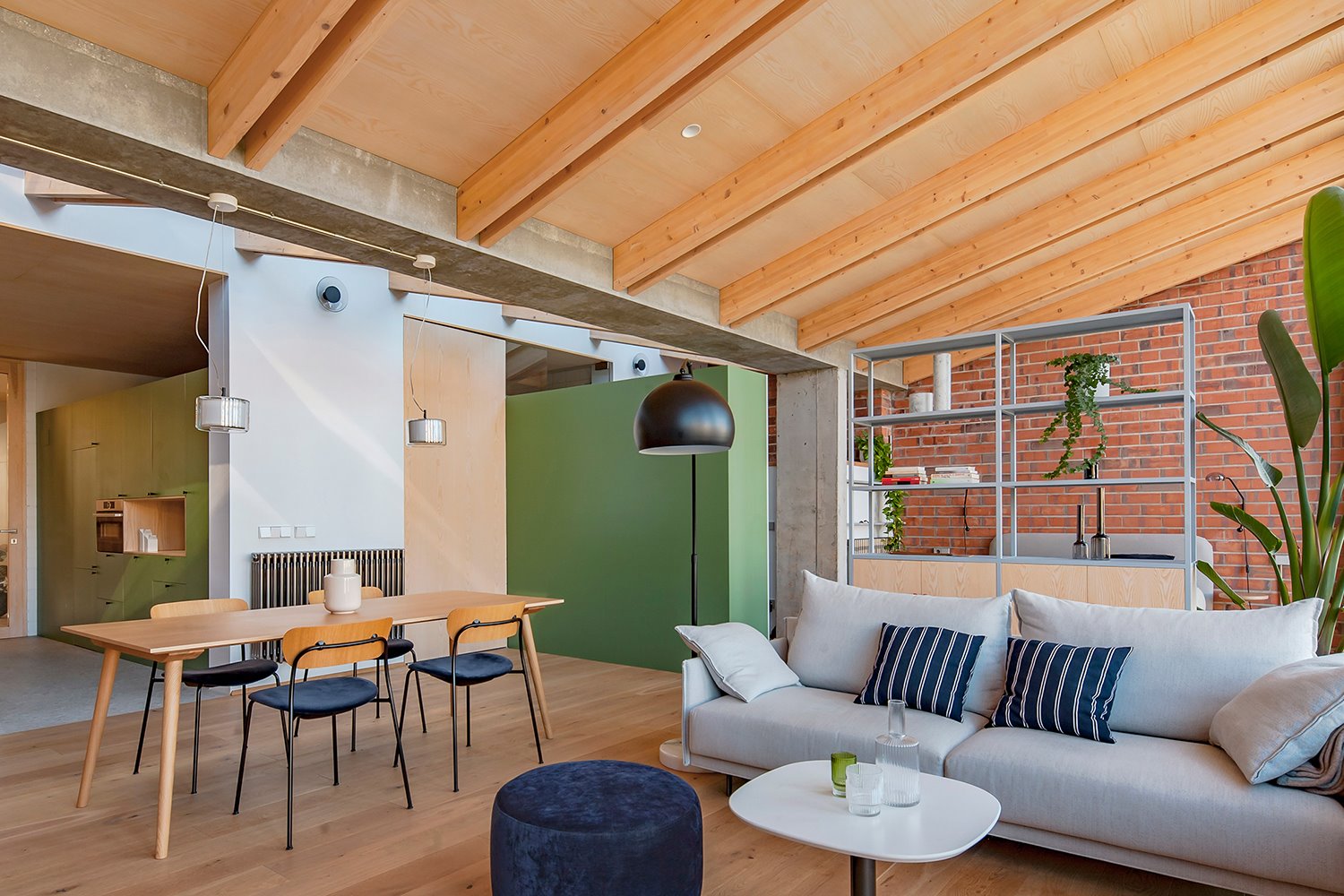 casa esquirol-sau foto Andres Flajszer salón comedor