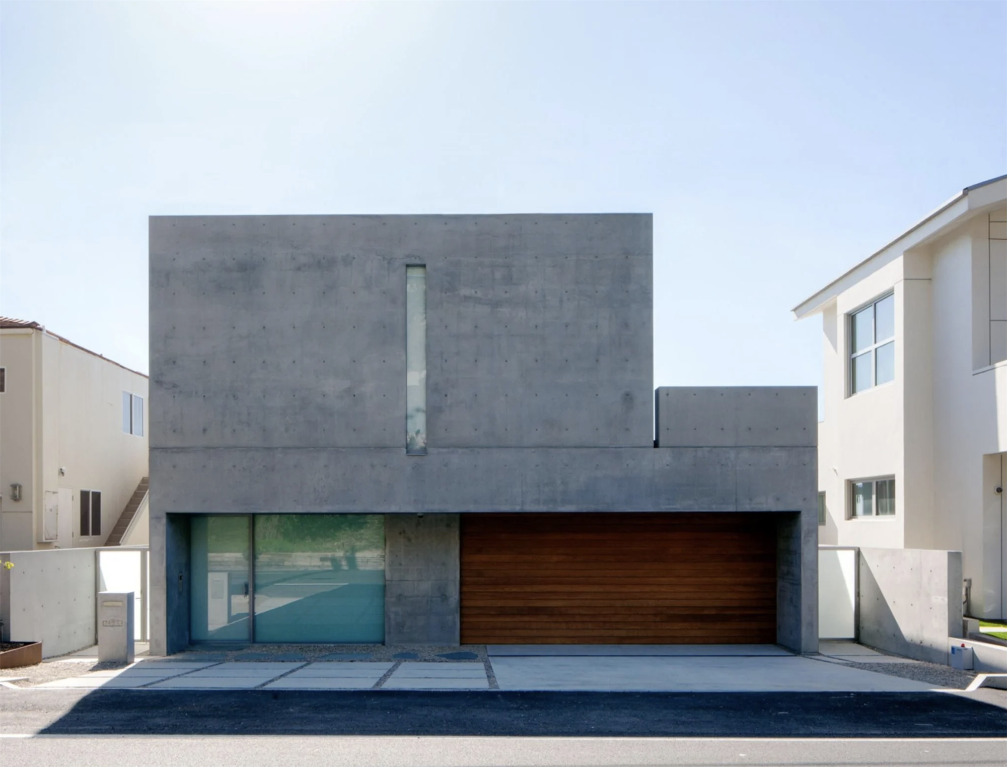 Casa Kanye West diseñada por Tadao Ando en Malibú entrada