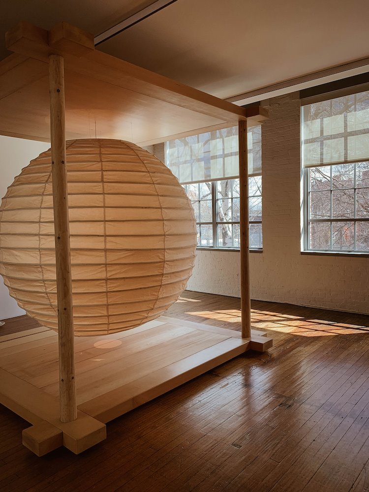 Además de los objetos expuestos, el museo también realiza exposiciones temporales sobre diferentes aspectos de la carrera de Noguchi, así como de otros artistas.