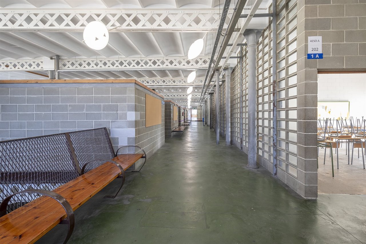 Institut La Llauna, el proyecto que Enric Miralles firmó con Carme Pinós en Badalona