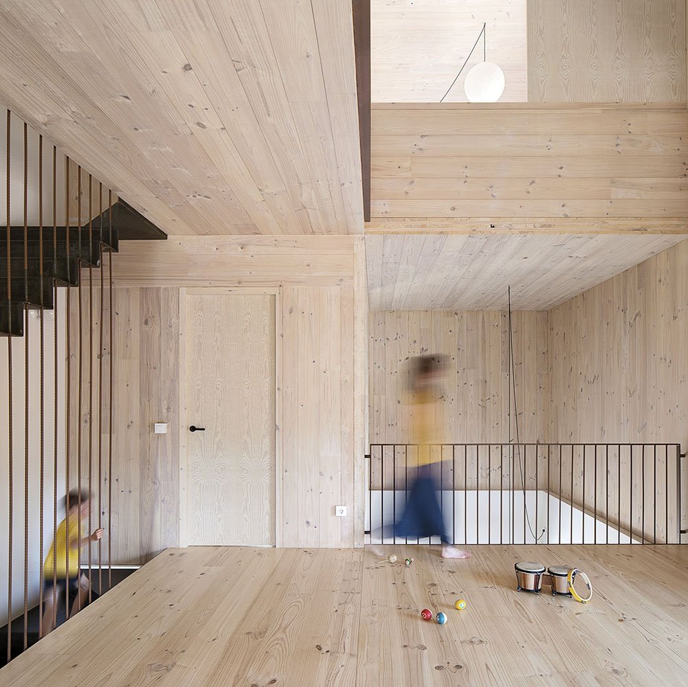 casa prefabricada mdn nook architects escalera