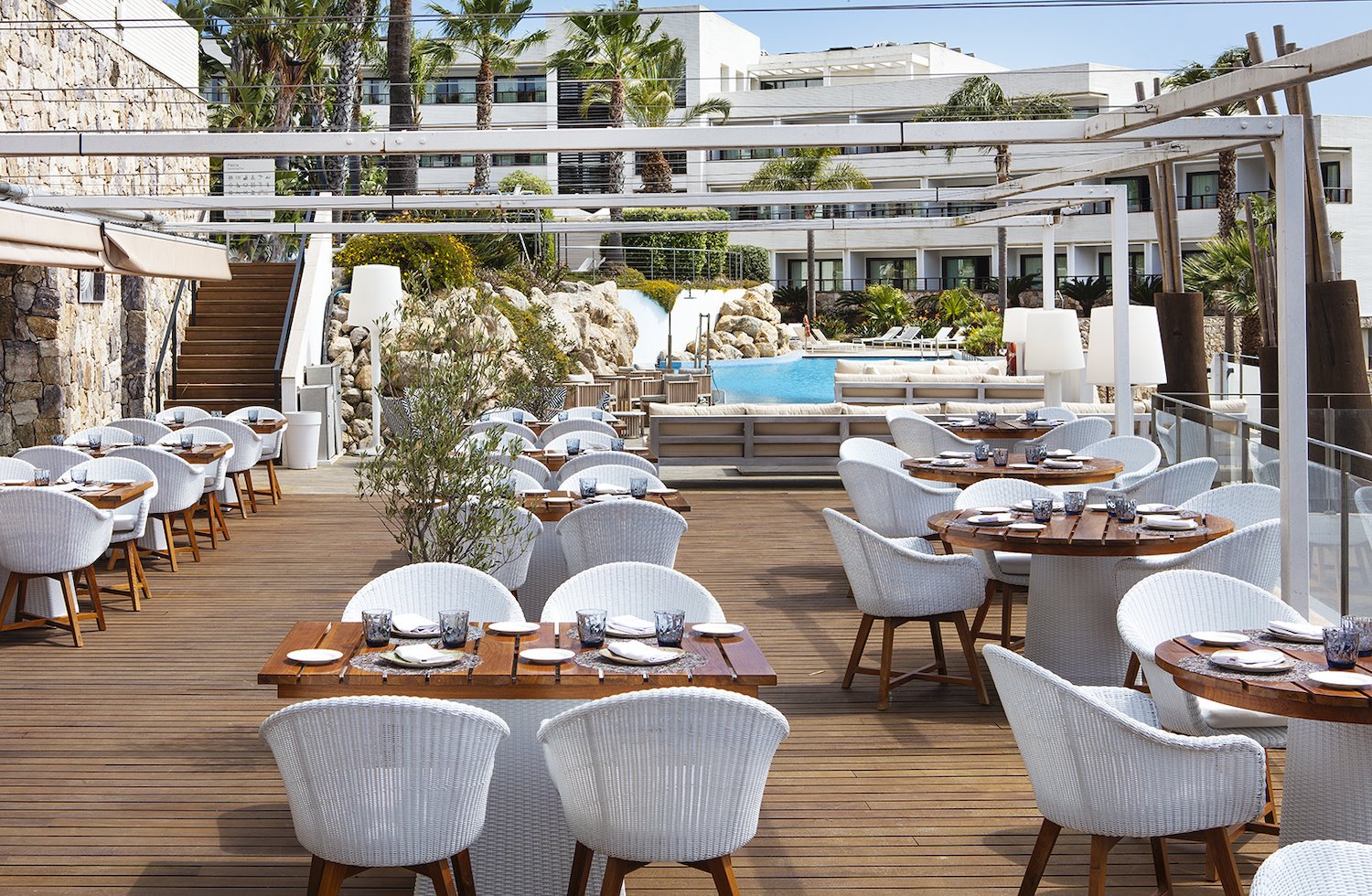 Hotel Dolce Sitges comedor exterior