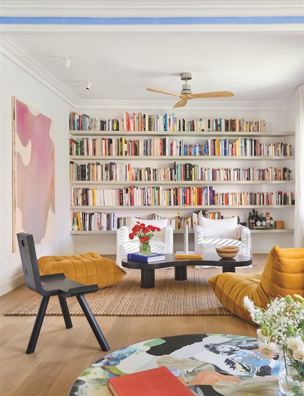 Una casa con mucho arte y color en Barcelona