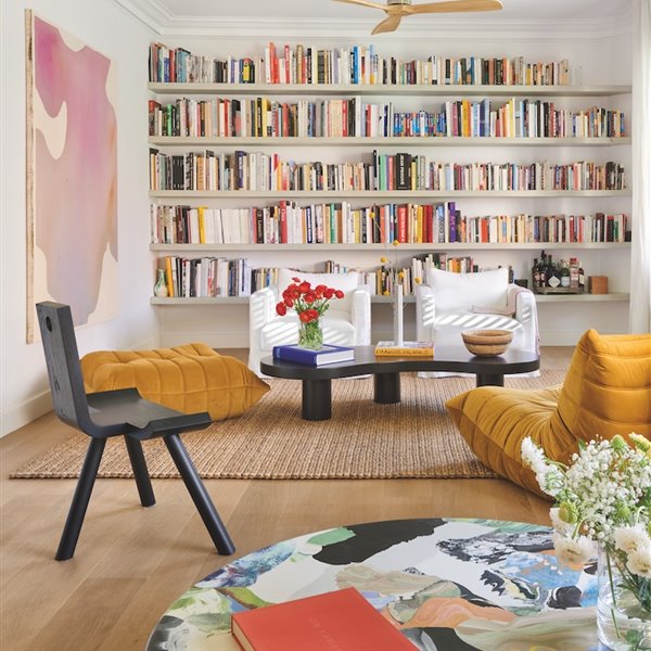 Una casa con mucho arte y color en Barcelona