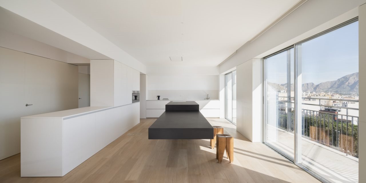 Reforma de una vivienda en Orihuela (Alicante), por Balzar Arquitectos. 