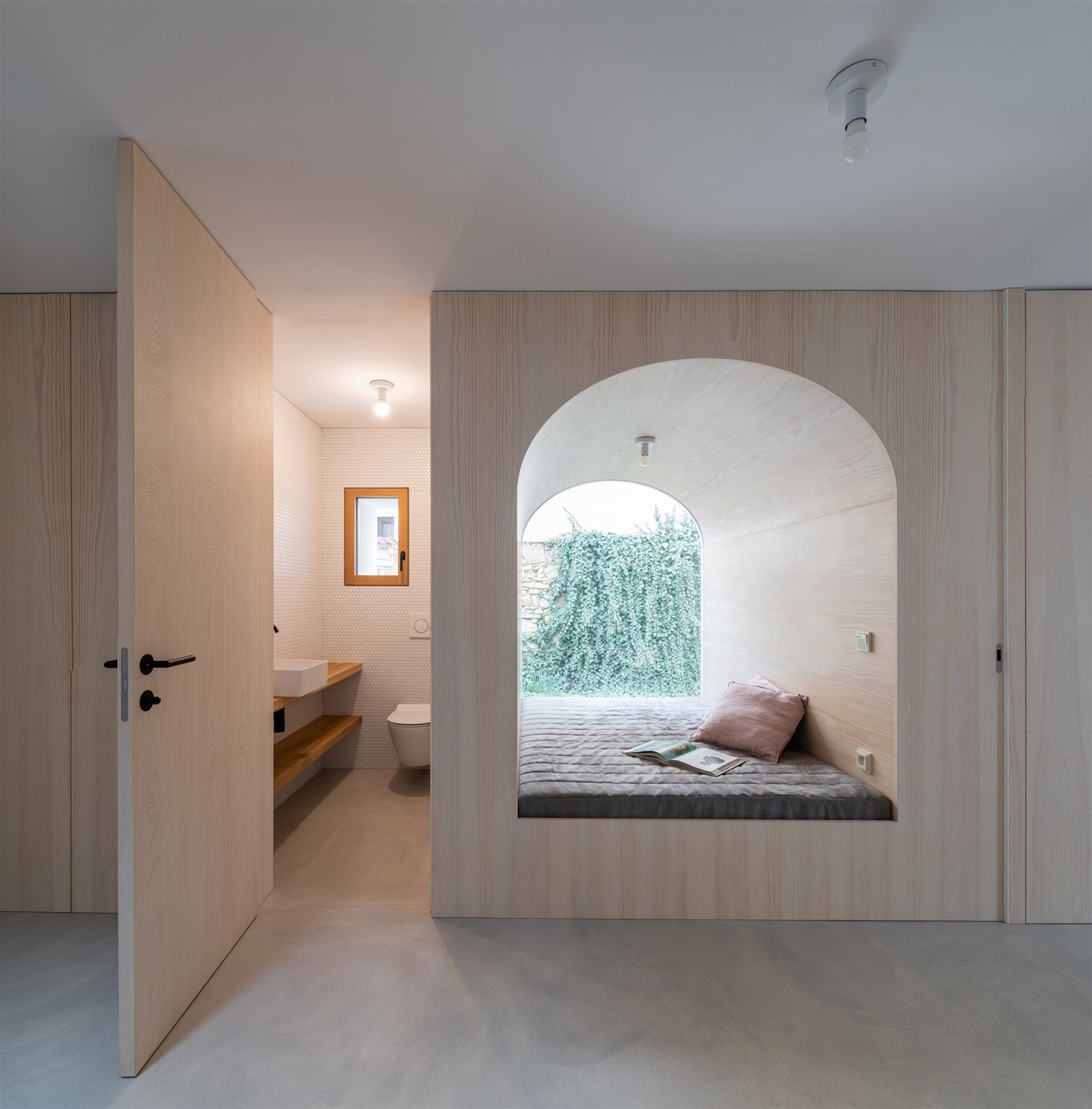 0 zona lectura atelier-111-kozina-house-alexshootsbuildings-19