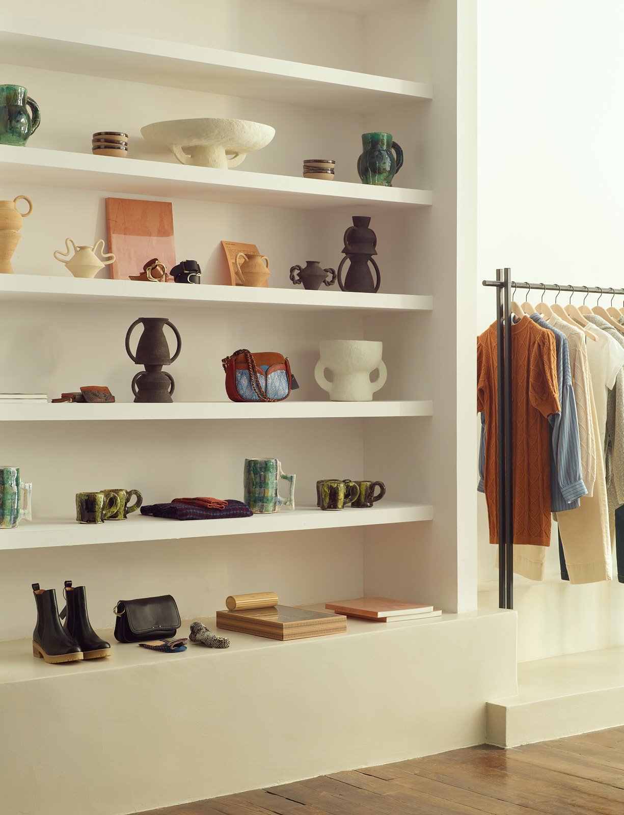 Tienda Sessún en Madrid con interiorismo de Cobalto Studio.