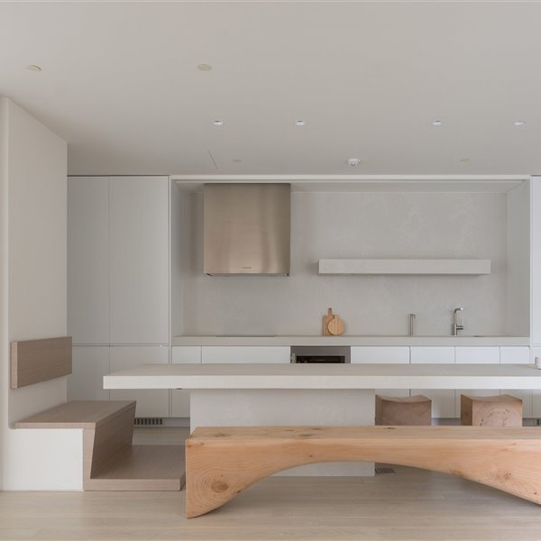 Un apartamento atípico y minimalista en el que nada es lo que parece