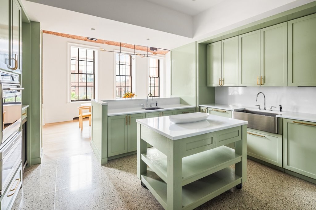 Piso duplex de la modelo Karlie Kloss y Josh Kushner en Manhattan cocina
