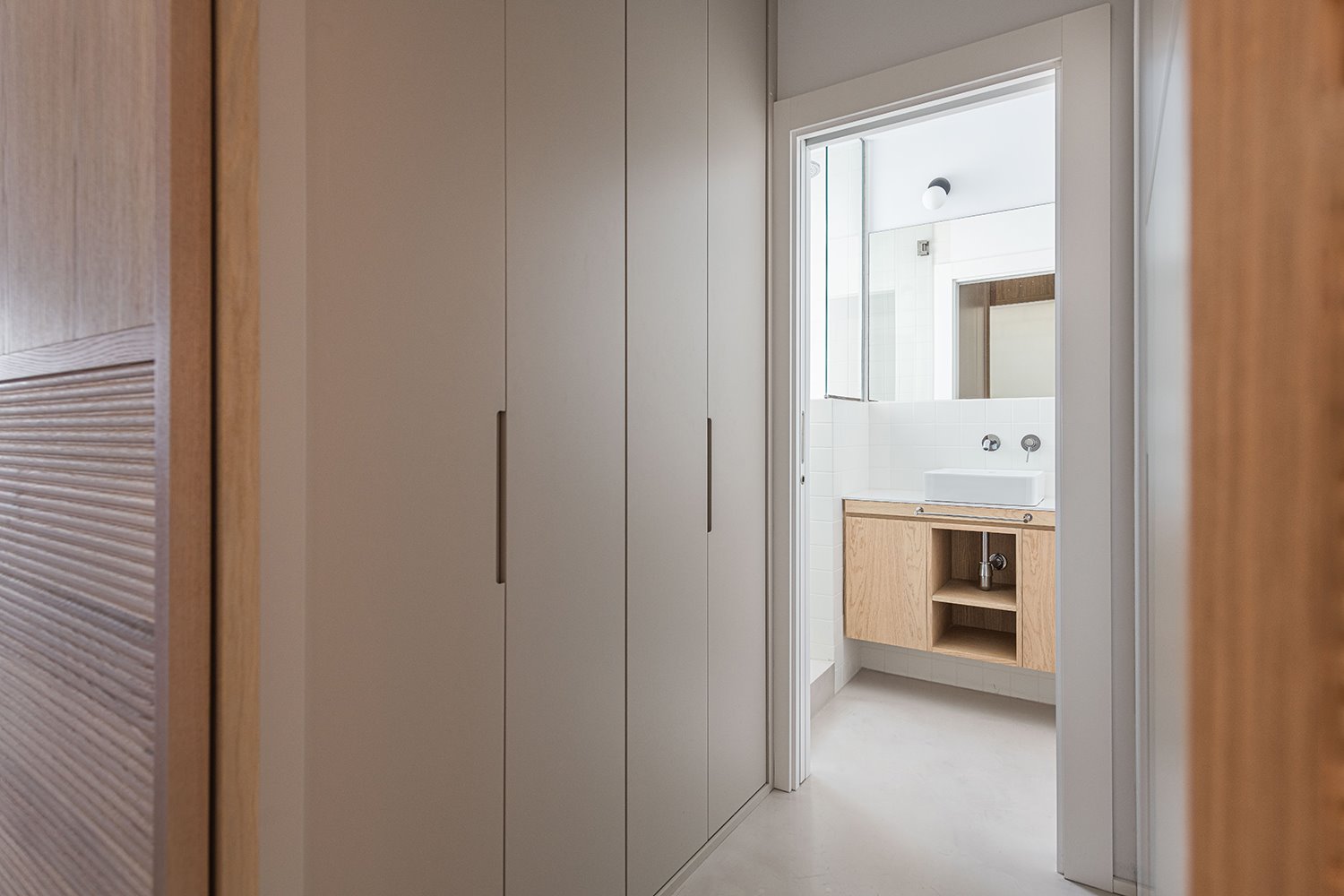 reforma bonba studio barcelona armarios baño foto mercè gost