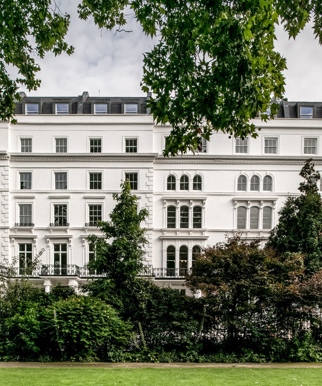 Leinster Square exteriors web-10 Taran Wilkhu