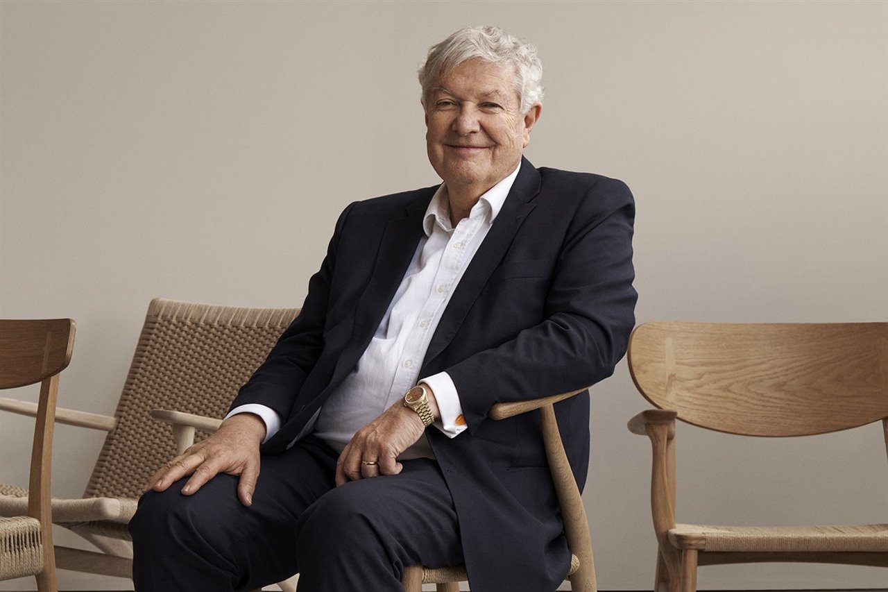 El CEO de Carl Hansen & Søn, Knud Erik Hansen, es la tercera generación familiar al frente de la empresa.