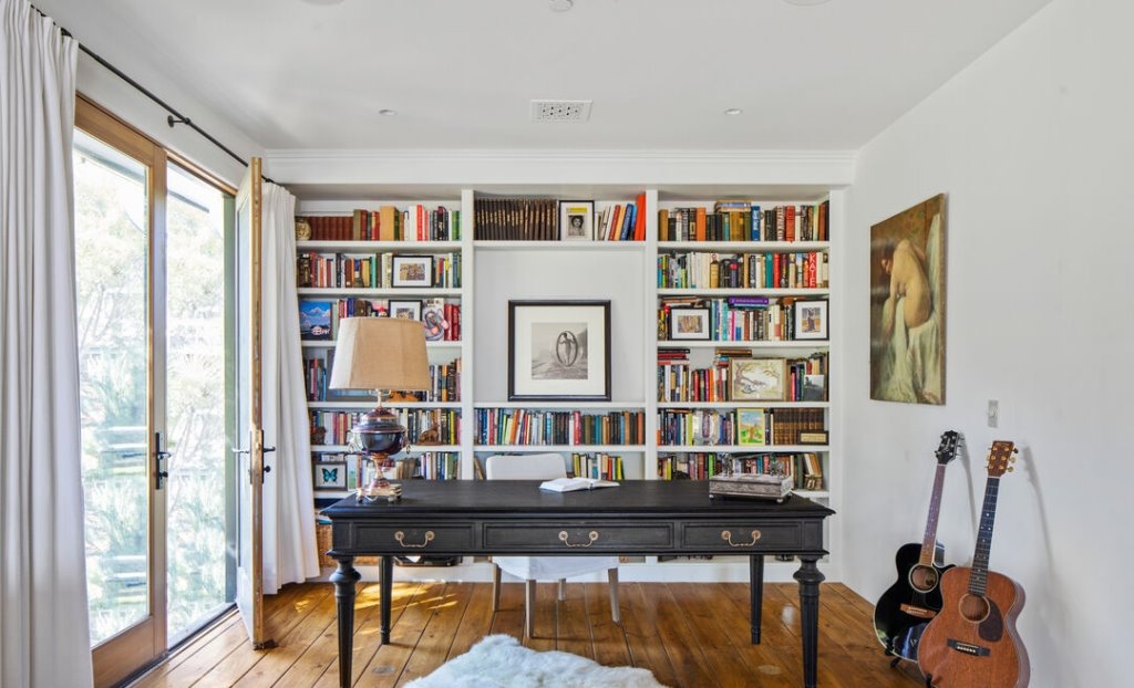 Casa de la actriz Renée Zellweger en Topanga oficina