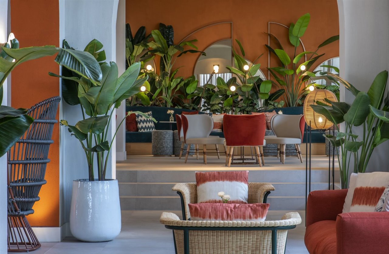 La naturaleza también está presente en las zonas comunes del hotel. 