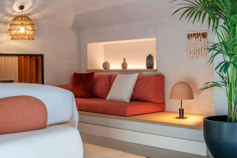 Los detalles de artesanía no faltan en esta reciente apertura hotelera de la costa gaditana.