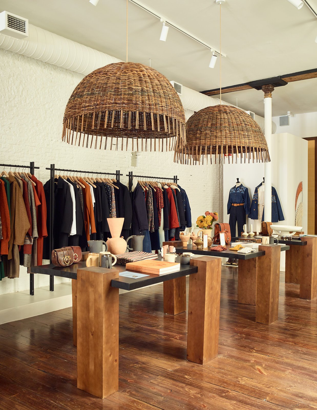 Tienda Sessún en Madrid con interiorismo de Cobalto Studio.