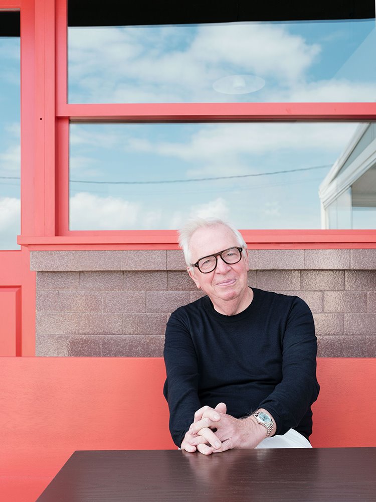 Con esta colaboración para una firma gallega tan emblemática, David Chipperfield profundiza en su especial relación con la región en la que vive parte del año.