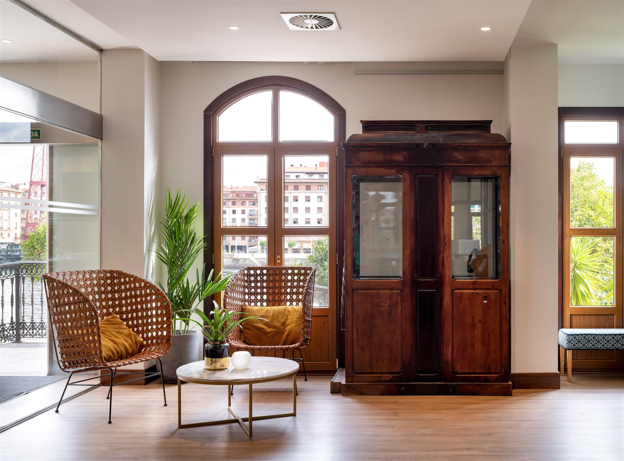 entrada recepción hotel portugalete