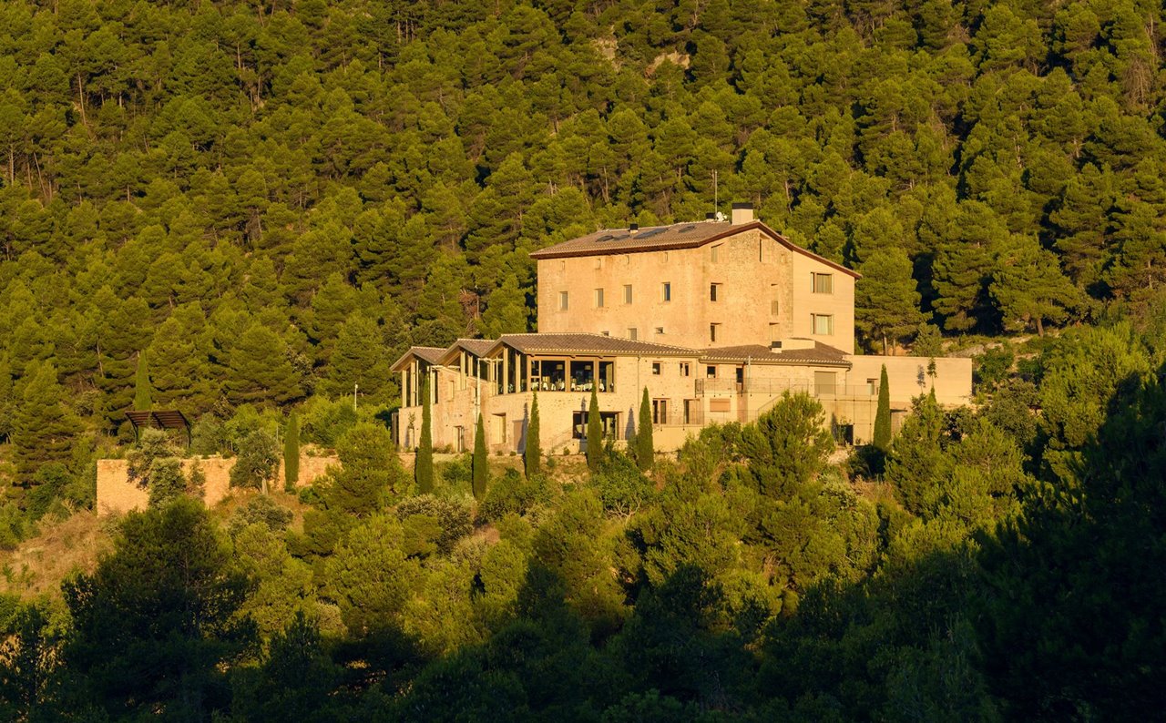 El hotel Torre del Marqués, un establecimiento con un ADN 100% sostenible y con vistas panorámicas al Valle del Tastavins.