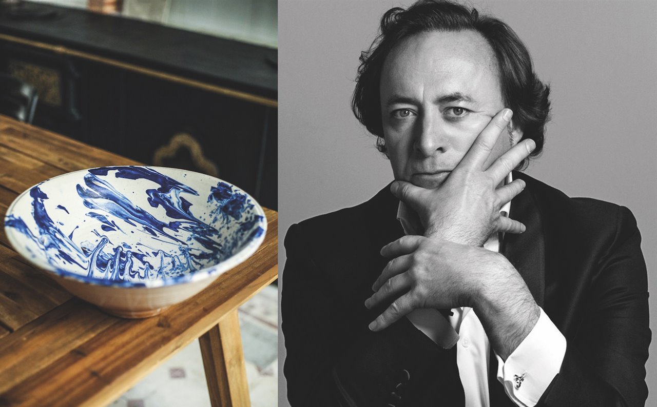 El arquitecto y diseñador Tomás Alía, impulsor de Casa Alía y fundador del estudio Caramba, es también embajador oficial de la cerámica de Talavera y embajador en España de la fundación Michelangelo de fomento de la artesanía en Europa.