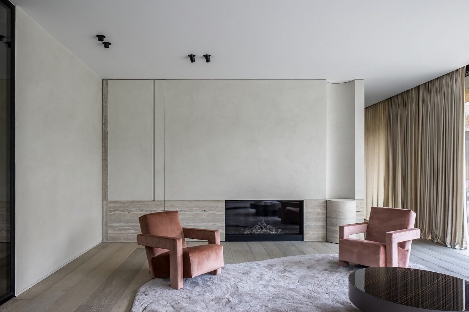 sillones-y-chimenea-casa-belgica 4047f41d 1440x960