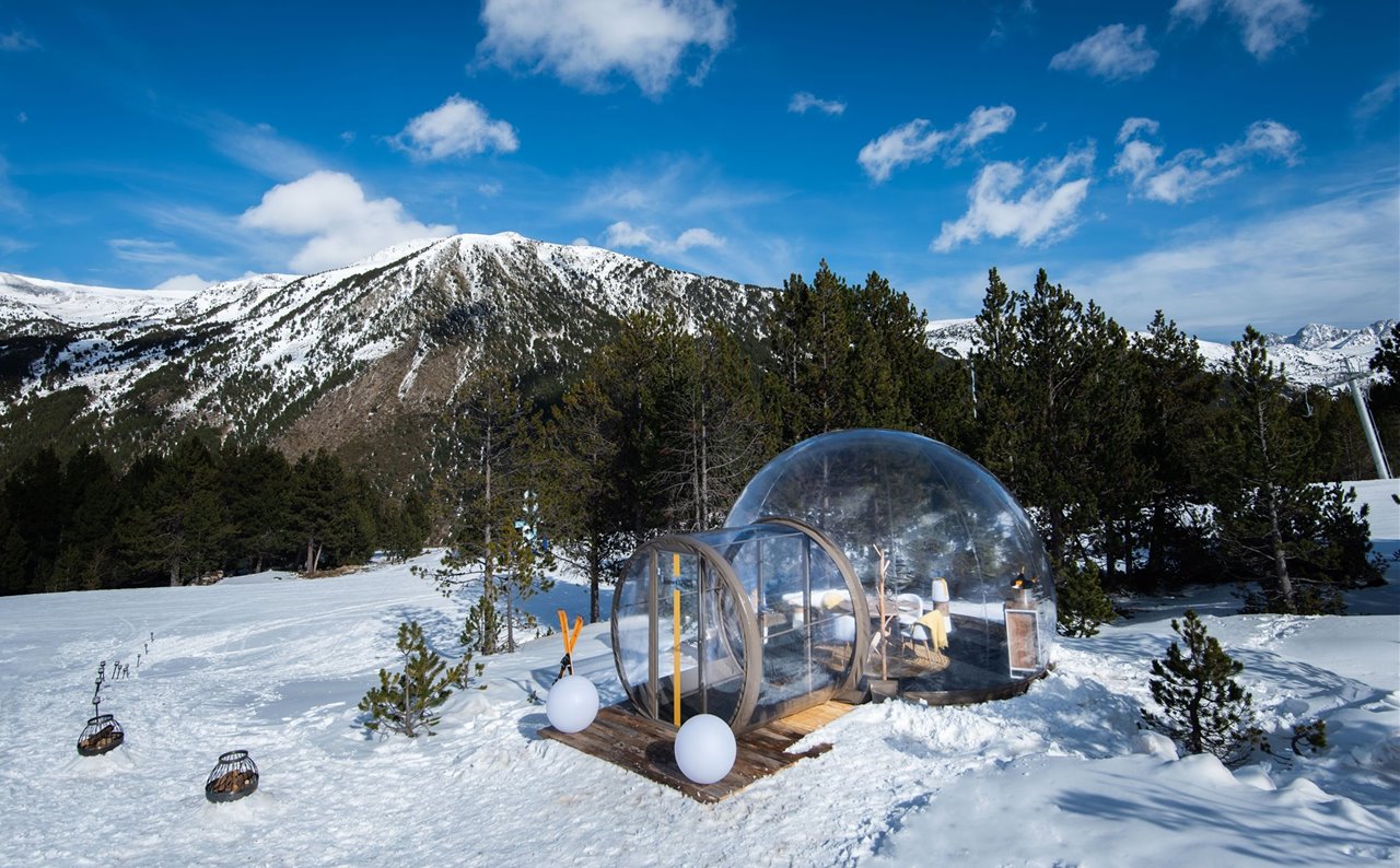 La Clicquot Bubble Experience, una burbuja a la que los clientes podrán acceder en un todoterreno y en la que disfrutar de una cena bajo la luz de las estrellas.