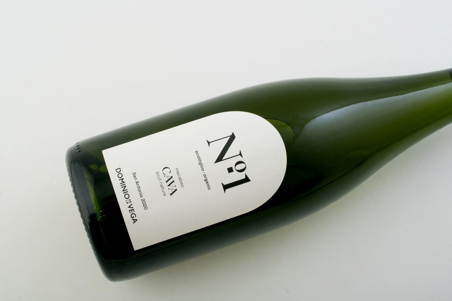Cava N┬║ 1 brut nature_inclinada DLV by Inma Bermúdez