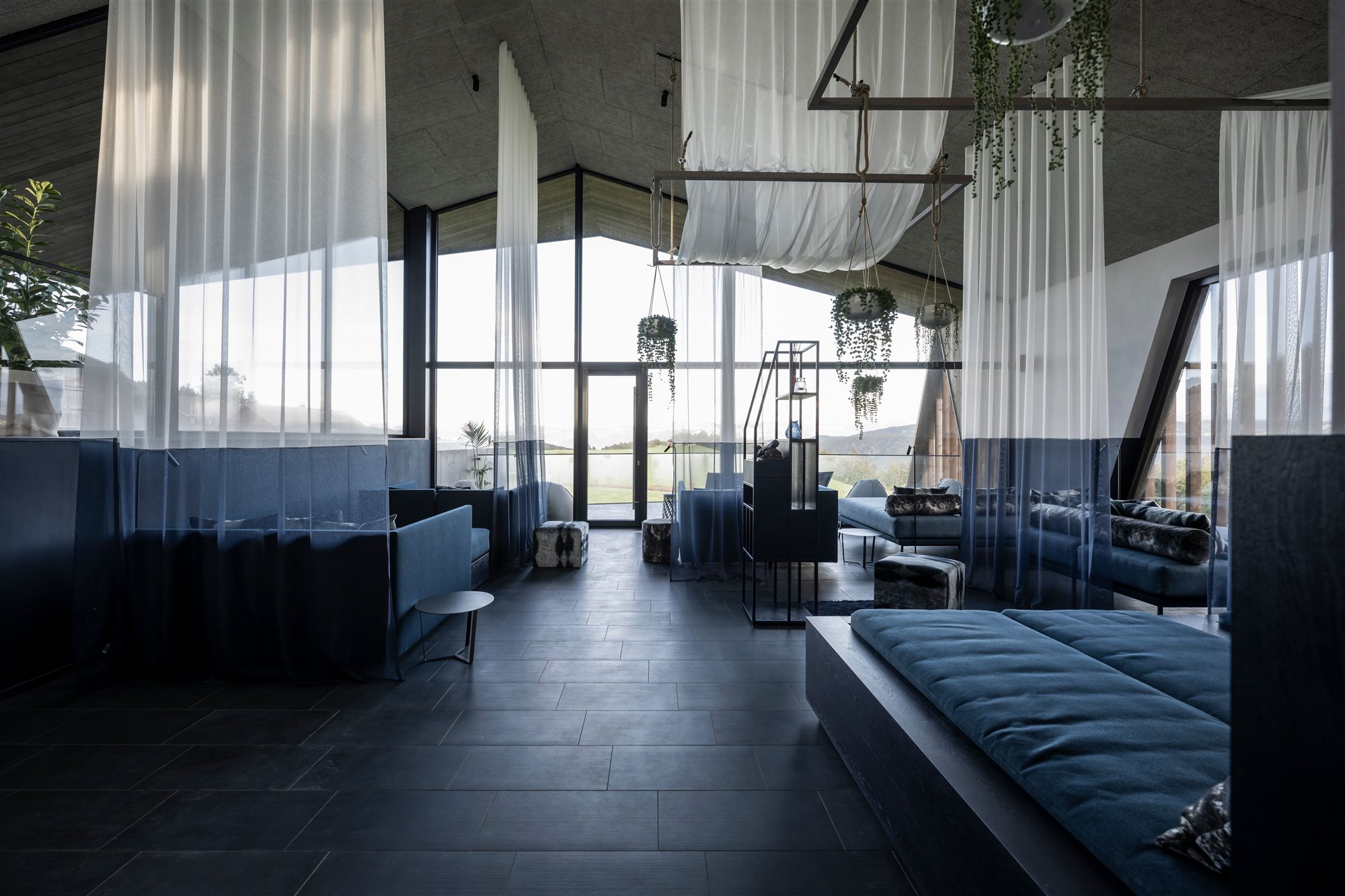 zonas comunes hotel tirol