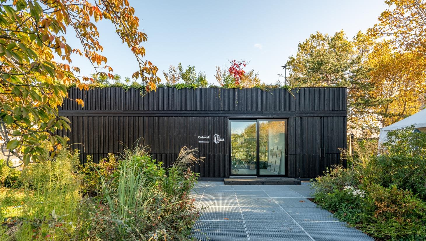 casa sostenible negra