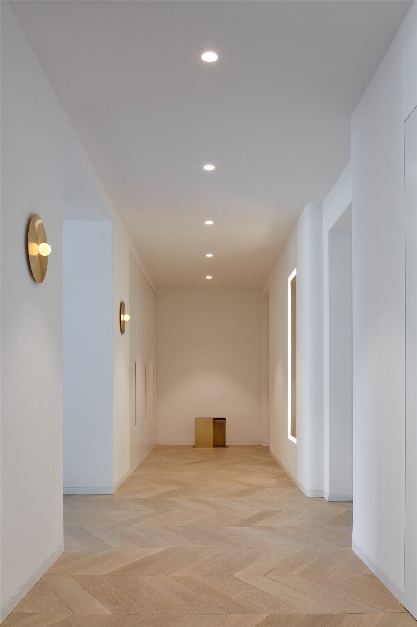 estudio checo Lenka Míková 0-pasillo-blanco-casa-praga 6c0138cd 1333x2000