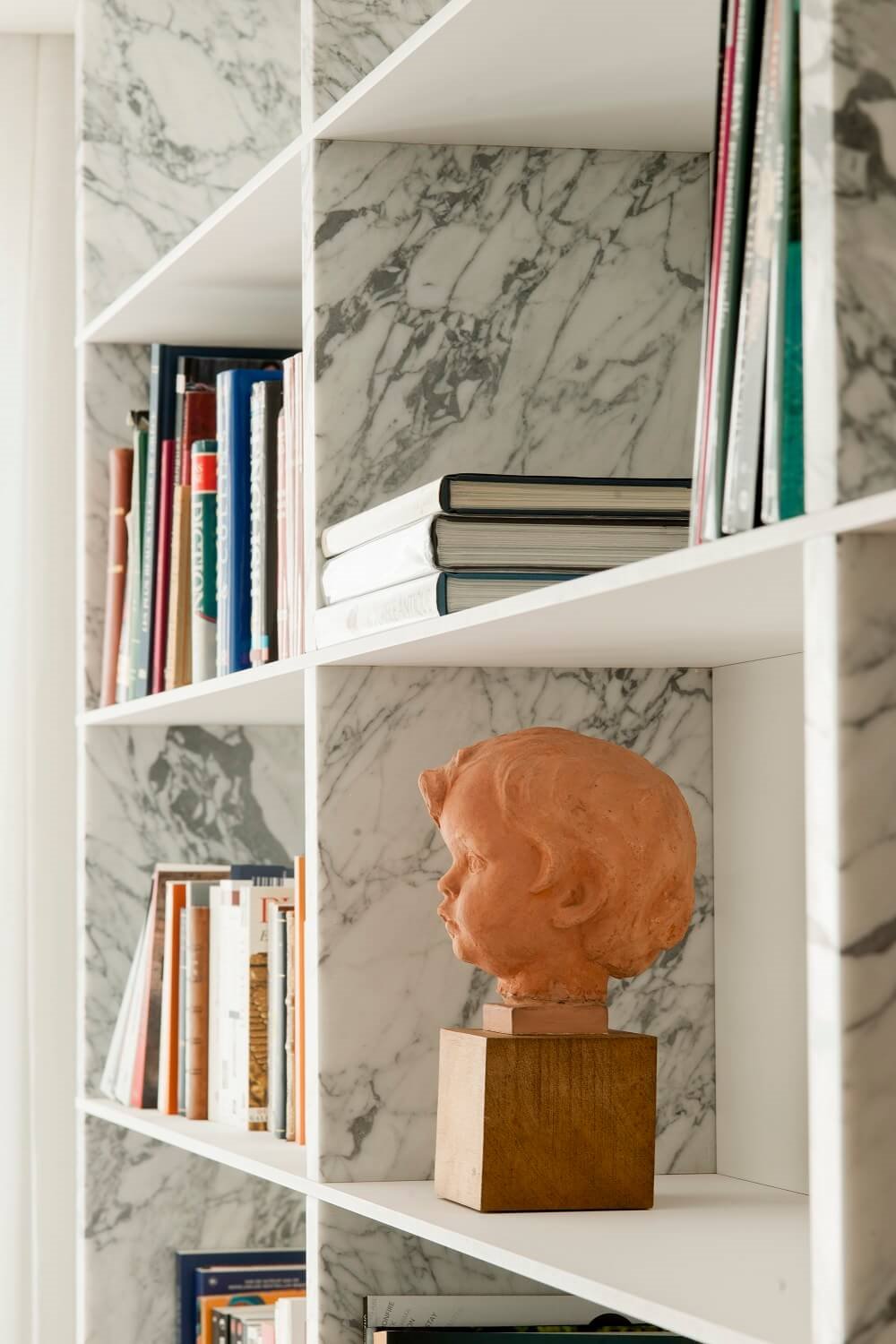 Decorar una librería con arte